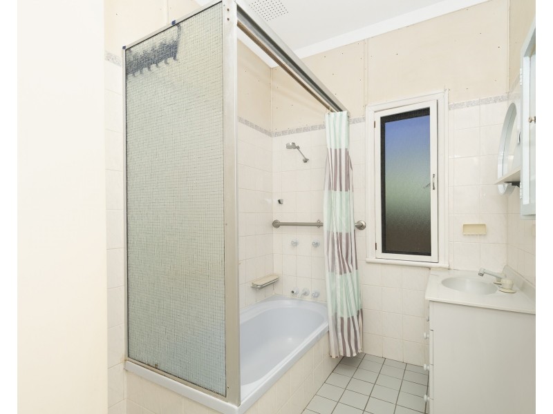 22 Morgan Terrace, Bardon QLD 4065