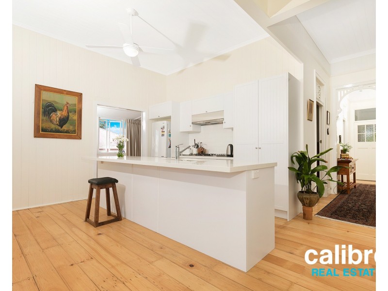 38 Cecil Road, Bardon QLD 4065