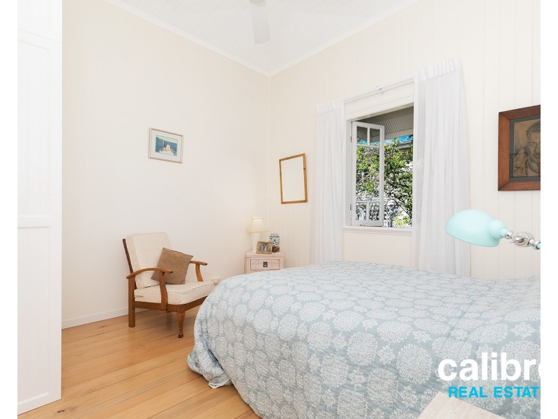 38 Cecil Road, Bardon QLD 4065