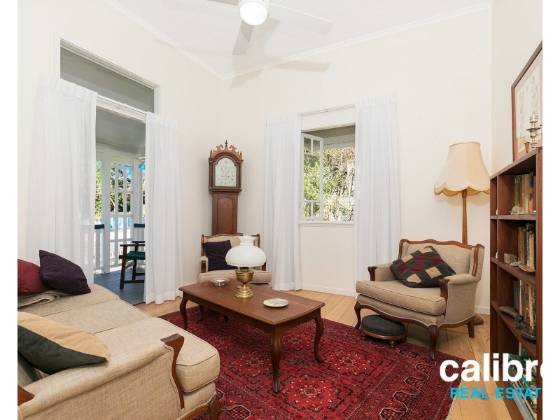 38 Cecil Road, Bardon QLD 4065