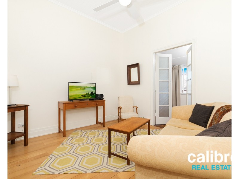 38 Cecil Road, Bardon QLD 4065