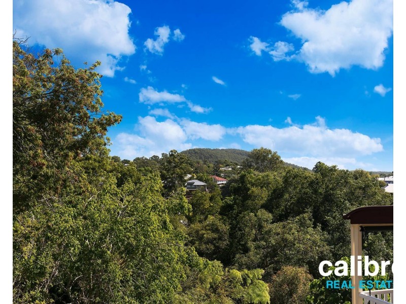 38 Cecil Road, Bardon QLD 4065