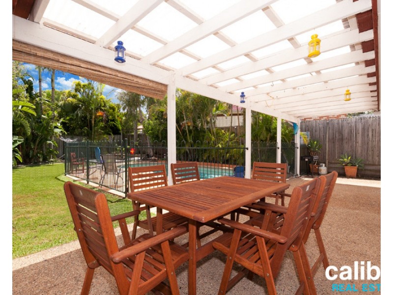 18 Corypha Crescent, Calamvale QLD 4116