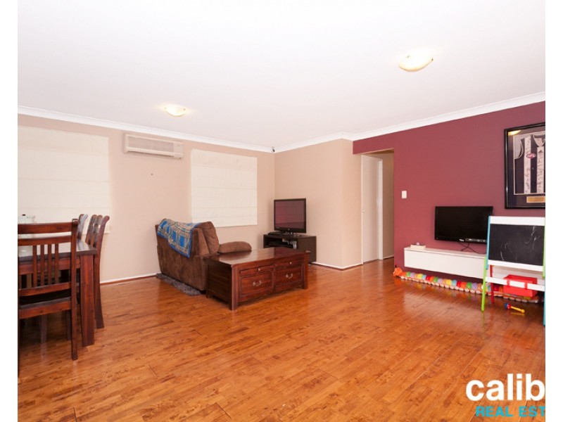 18 Corypha Crescent, Calamvale QLD 4116