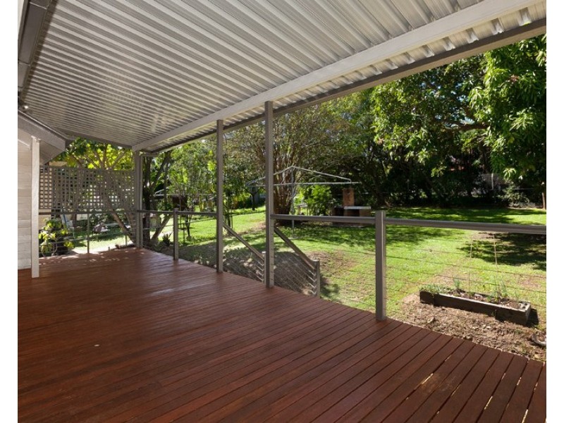 24 Long Street, Camp Hill QLD 4152