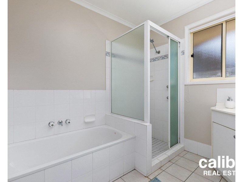 26 Lynford Place, Bridgeman Downs QLD 4035