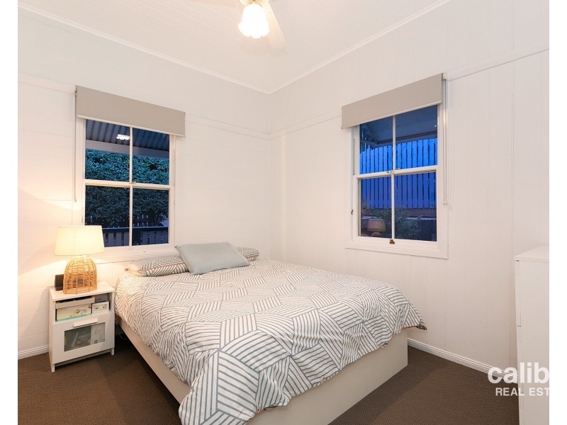 6 Cross Street, Red Hill QLD 4059