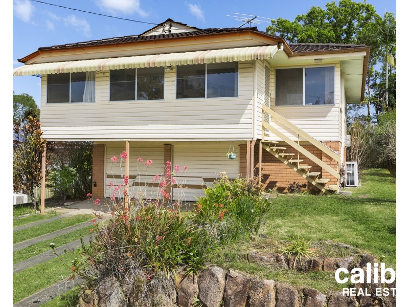 27 Minto Crescent, Arana Hills QLD 4054