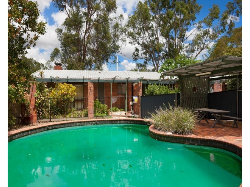 4 Jingara Court, Karana Downs QLD 4306