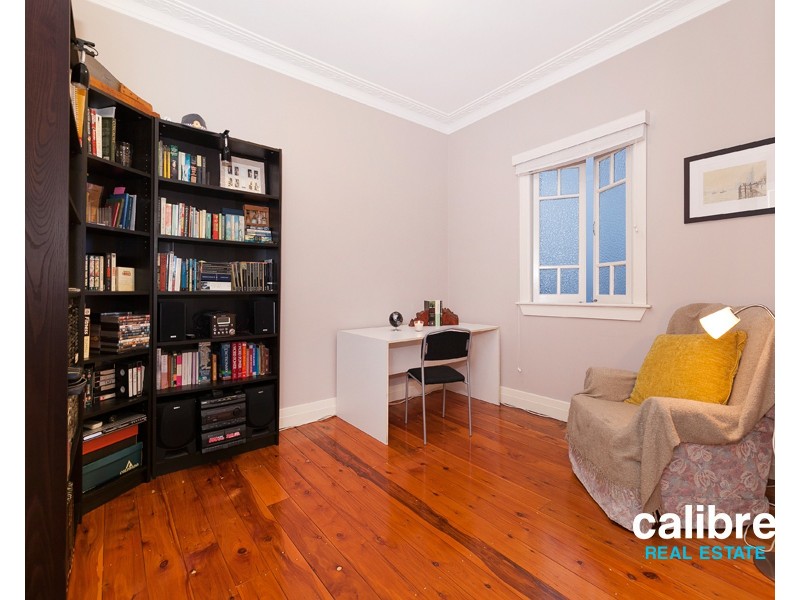 91 Lewin Street, Bardon QLD 4065