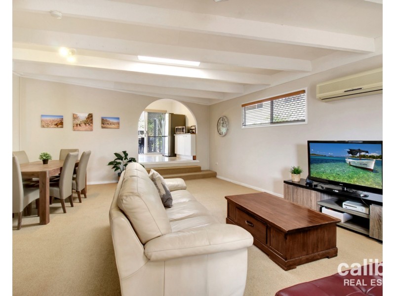 25 Farrant Street, Stafford Heights QLD 4053