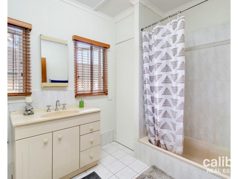 25 Farrant Street, Stafford Heights QLD 4053