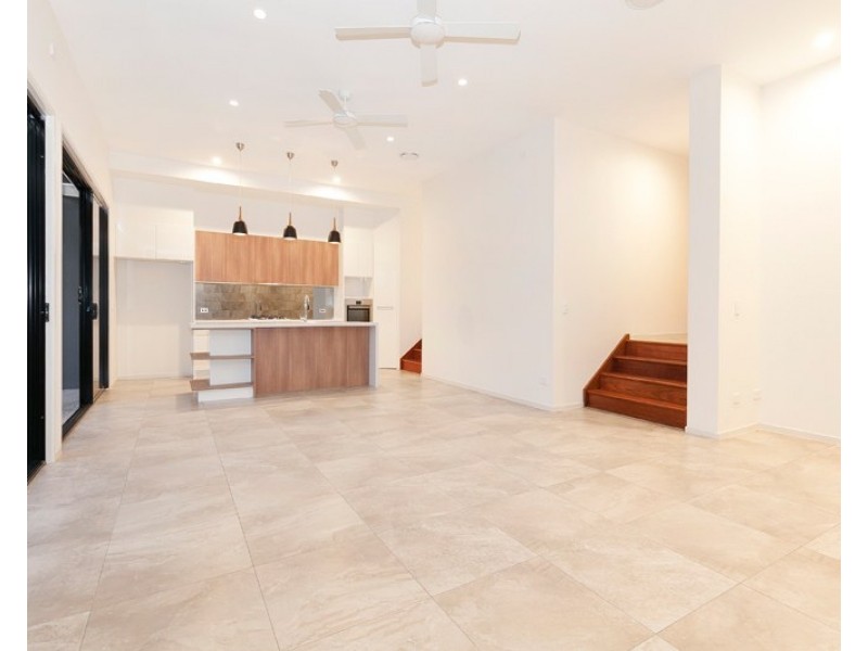 1/23 Albert Street, Woolloongabba QLD 4102