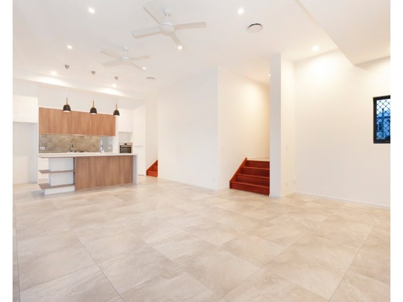 1/23 Albert Street, Woolloongabba QLD 4102