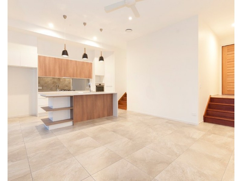 1/23 Albert Street, Woolloongabba QLD 4102