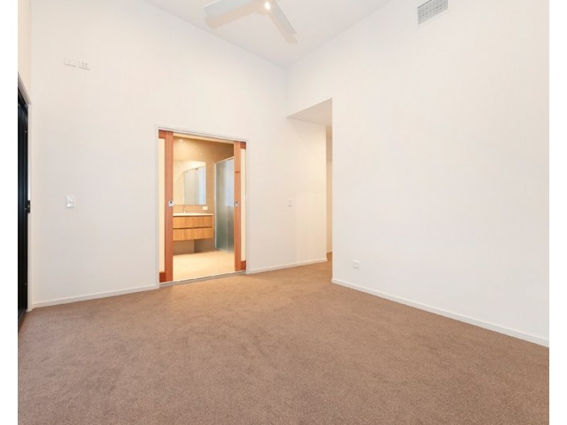 1/23 Albert Street, Woolloongabba QLD 4102
