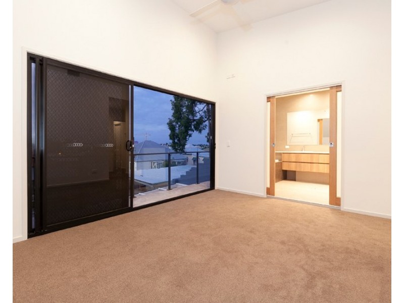 1/23 Albert Street, Woolloongabba QLD 4102