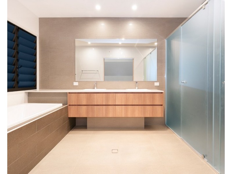 1/23 Albert Street, Woolloongabba QLD 4102