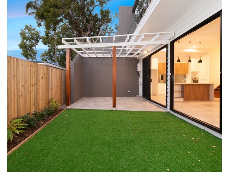 1/23 Albert Street, Woolloongabba QLD 4102