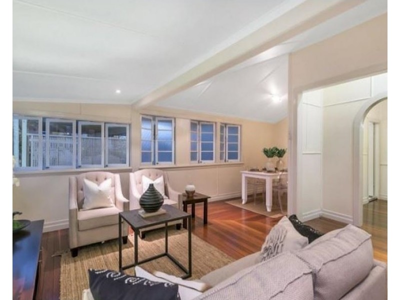 13 York Parade, Spring Hill QLD 4000