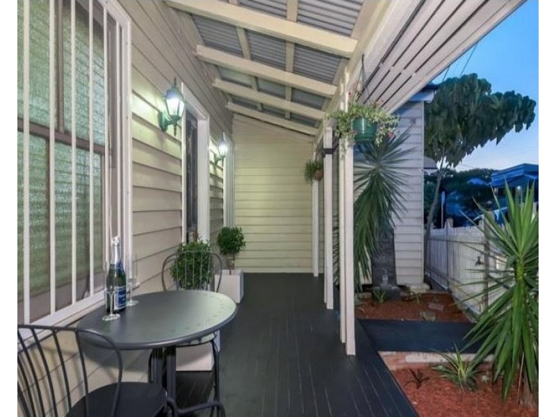 13 York Parade, Spring Hill QLD 4000