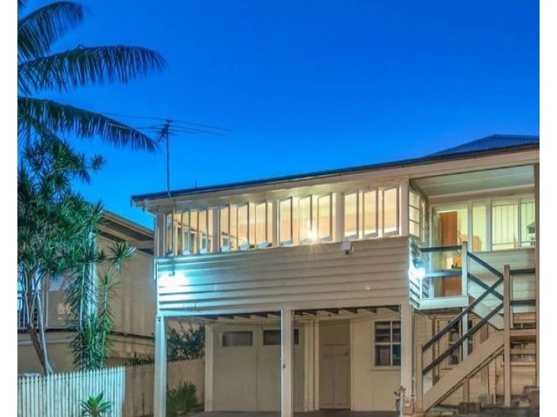 13 York Parade, Spring Hill QLD 4000