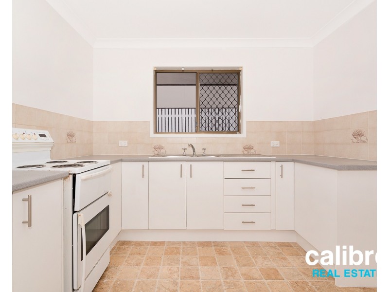 22 Landsdowne Street, Coorparoo QLD 4151