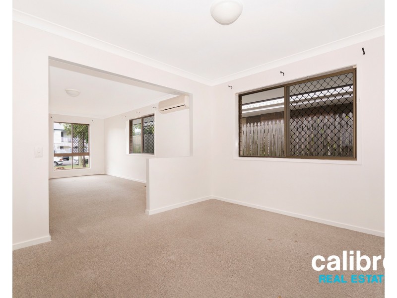 22 Landsdowne Street, Coorparoo QLD 4151