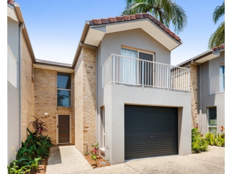 2/1 Barooga Crescent, Mooloolaba QLD 4557