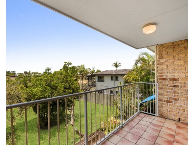 2/1 Barooga Crescent, Mooloolaba QLD 4557