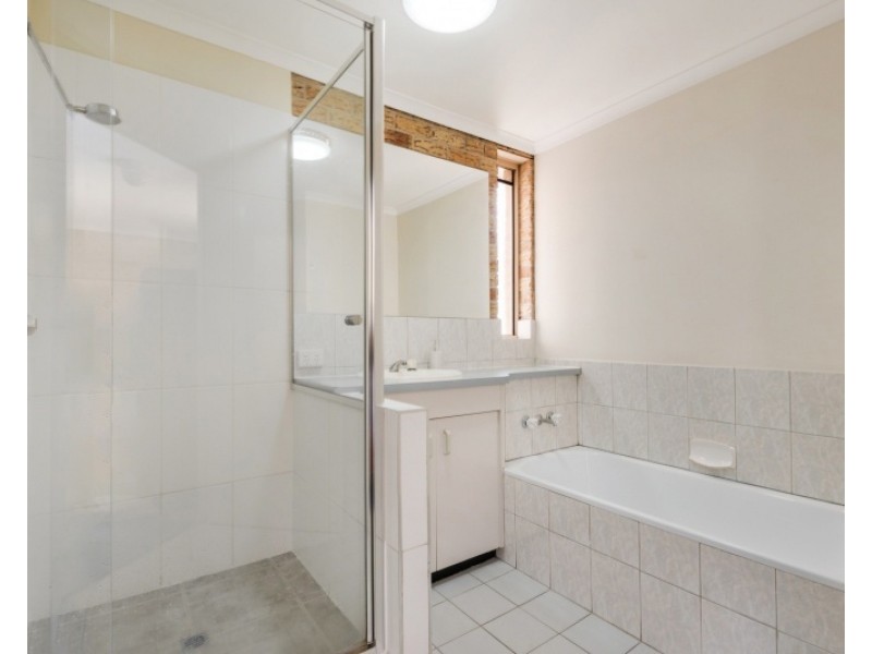 2/1 Barooga Crescent, Mooloolaba QLD 4557