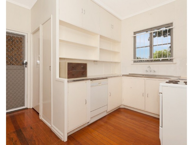 37 White Street, Wavell Heights QLD 4012