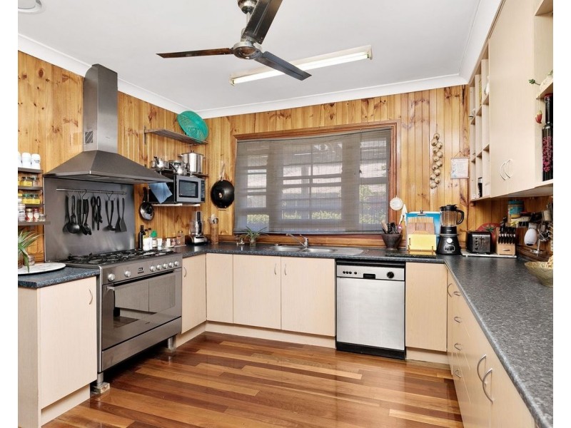 92 Landsboro Avenue, Boondall QLD 4034