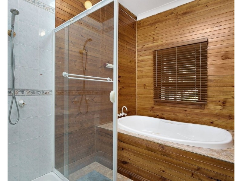 92 Landsboro Avenue, Boondall QLD 4034