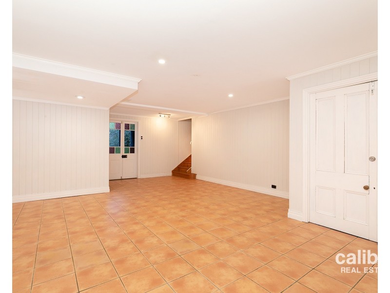 33 Riversleigh Road, Bellbowrie QLD 4070