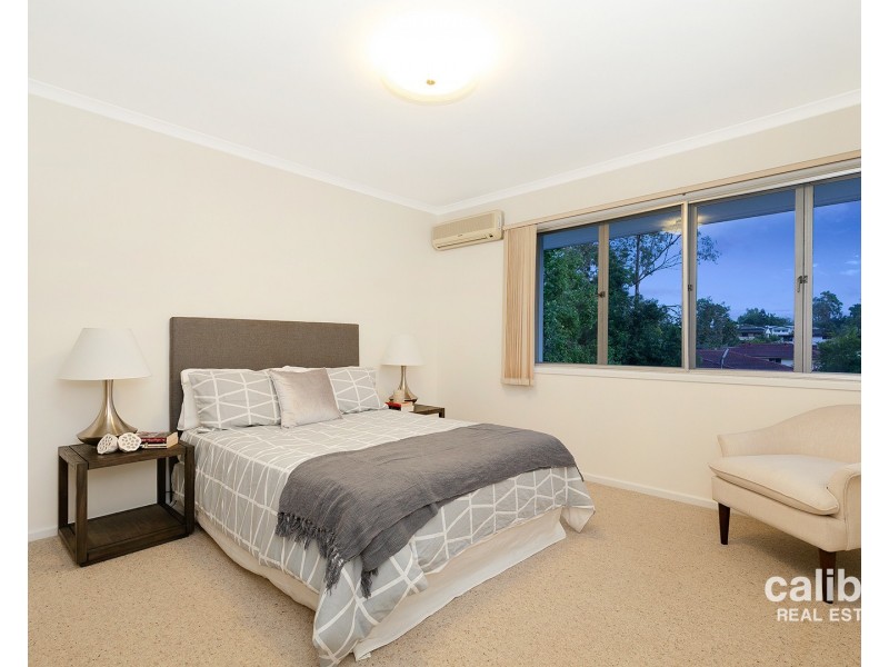 8 Tallawong Place, The Gap QLD 4061