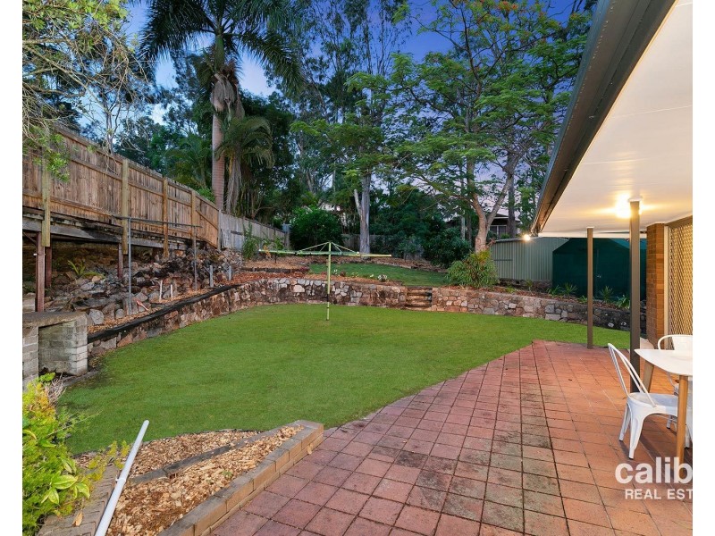 8 Tallawong Place, The Gap QLD 4061