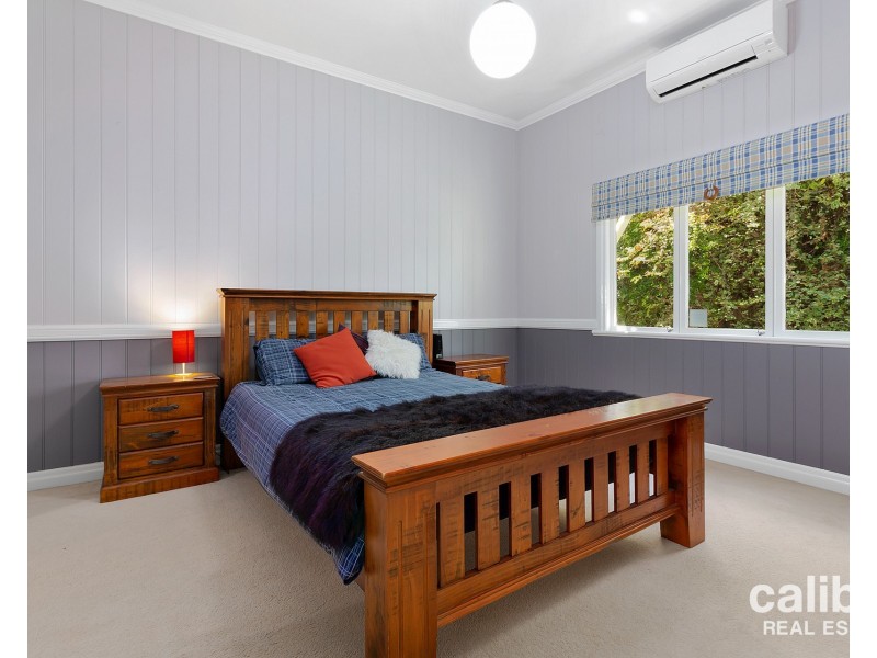 21 Rosewood Street, Bardon QLD 4065