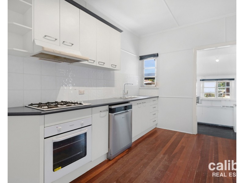 208 Edinburgh Castle Road, Wavell Heights QLD 4012