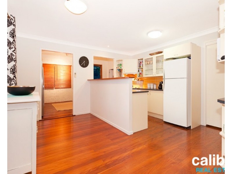 27 Bathurst Street, Red Hill QLD 4059