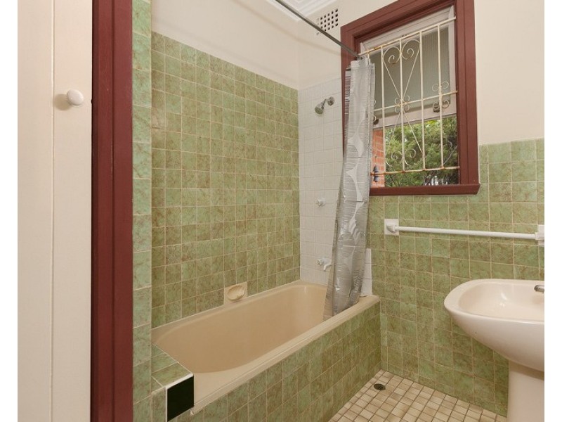 93 Cunningham Street, Taringa QLD 4068