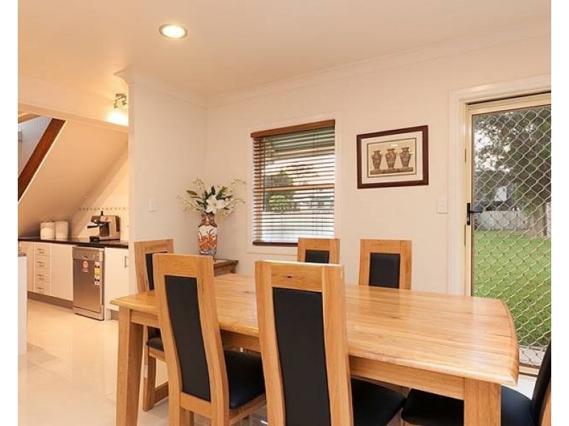 33 Lucy Street, Milton QLD 4064