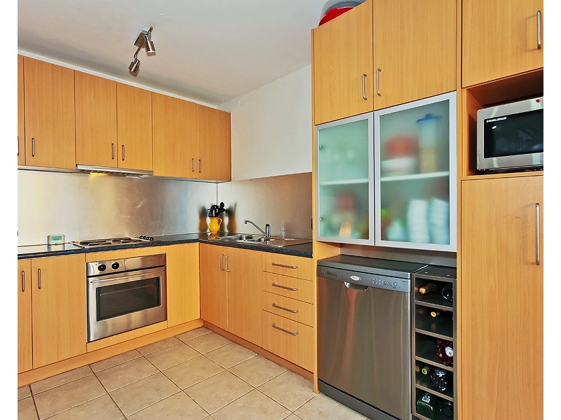 4/421 Sandgate Road, Albion QLD 4010