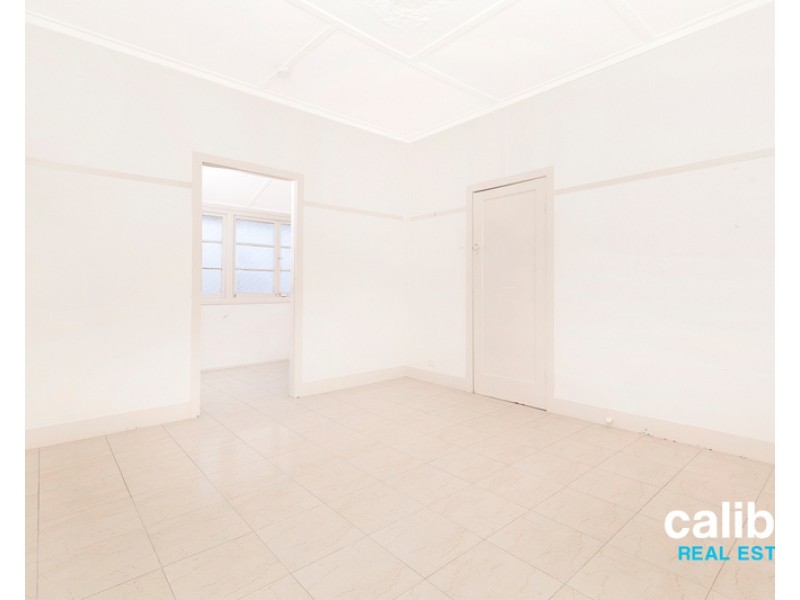12 Chatsworth Road, Greenslopes QLD 4120