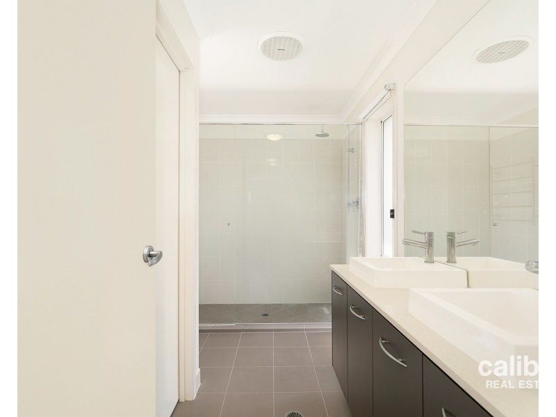 21 Taylor Place, Mackenzie QLD 4156