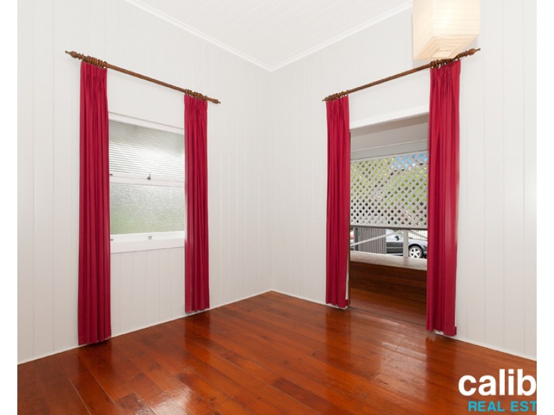 23 Kent Street, Red Hill QLD 4059