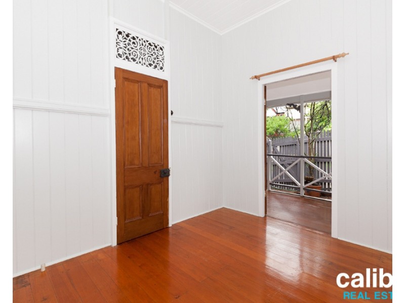 23 Kent Street, Red Hill QLD 4059