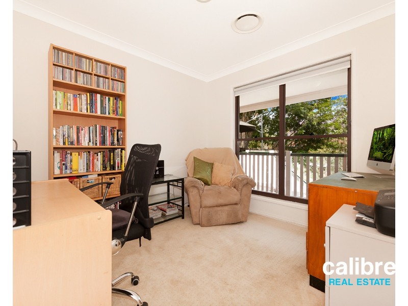 15 Desbet Street, The Gap QLD 4061