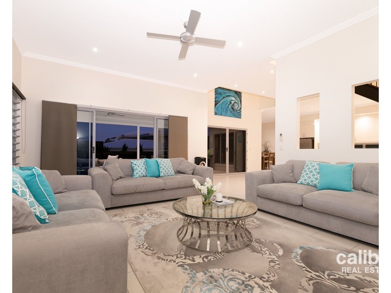 2 Dewberry Place, Bridgeman Downs QLD 4035