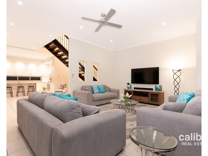 2 Dewberry Place, Bridgeman Downs QLD 4035